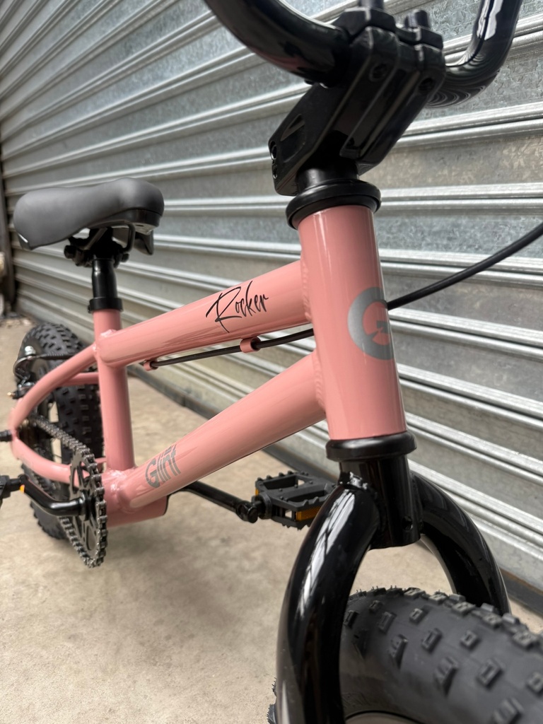 Bicicleta Glint Rocker 12" con rueditas